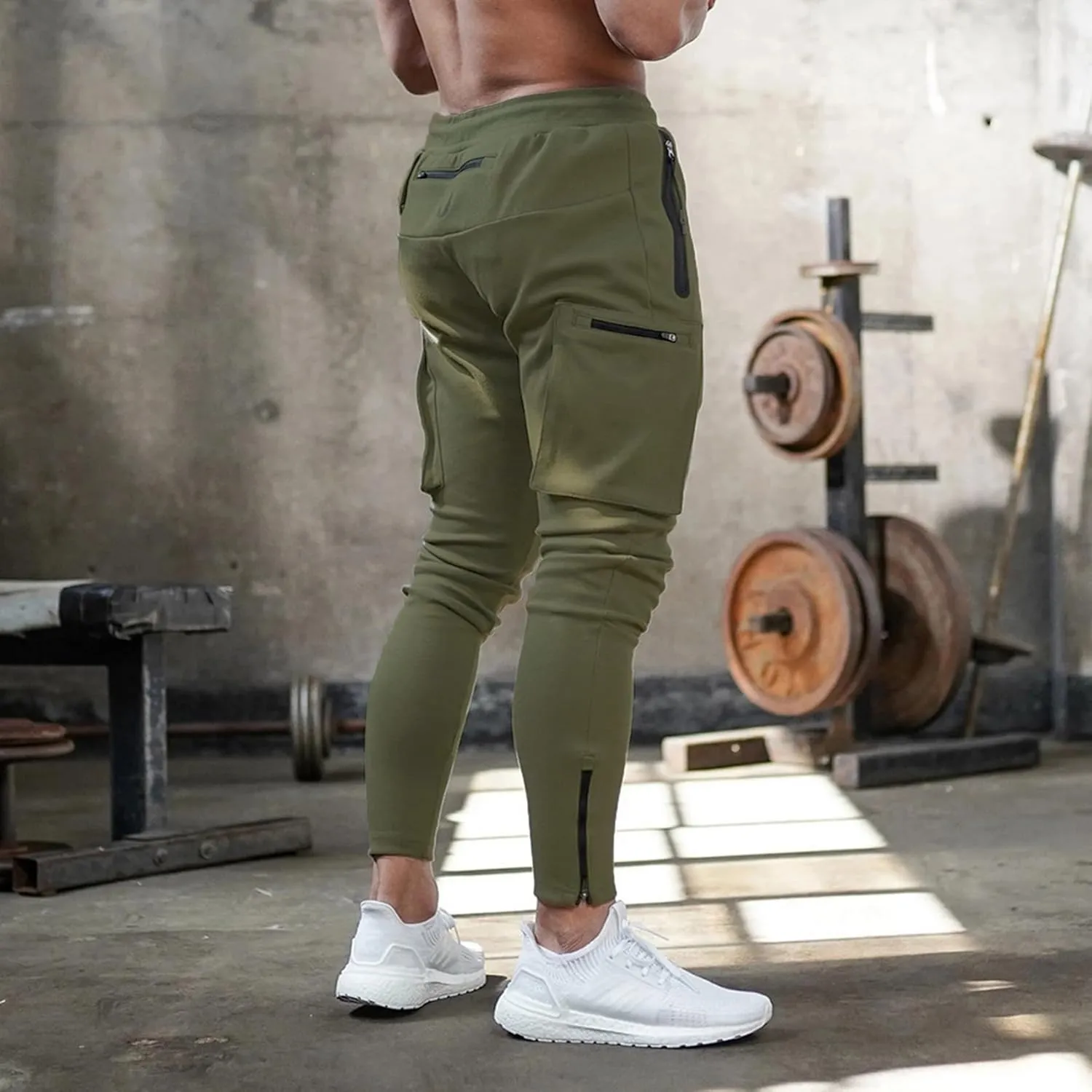 DIOTSR Men's Cargo Pants Casual Athletic Joggers Pants Gym Workout Sweatpants with Zipper Pockets